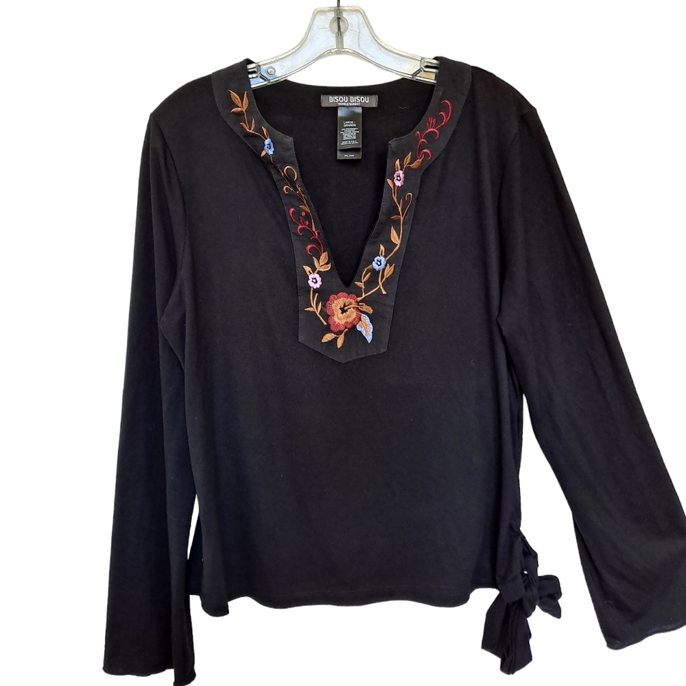 Bisou Bisou Michele Bohbot Vintage Black Boho Floral Embroidered Top szL - Picture 2 of 6